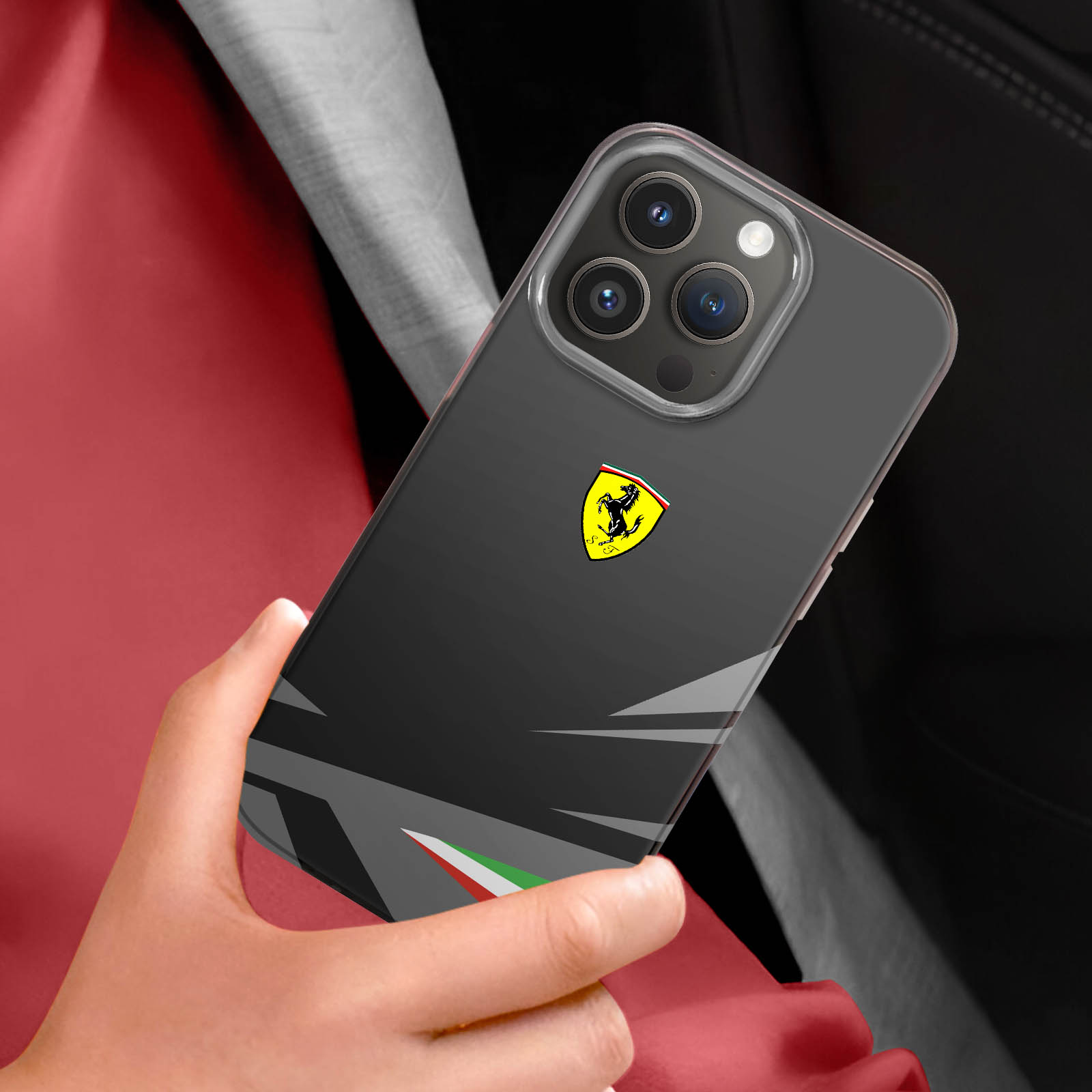 CG MOBILE Ferrari - Custodia per iPhone 14 Pro Max in silicone liquido con stampa scuderia, custodia protettiva liscia e antigraffio, facile da applicare, assorbimento degli urti e logo firmato CG MOBILE Ferrari - Custodia per iPhone 14 Pro Max in silicone liquido con stampa scuderia, custodia protettiva liscia e antigraffio, facile da applicare, assorbimento degli urti e logo firmato