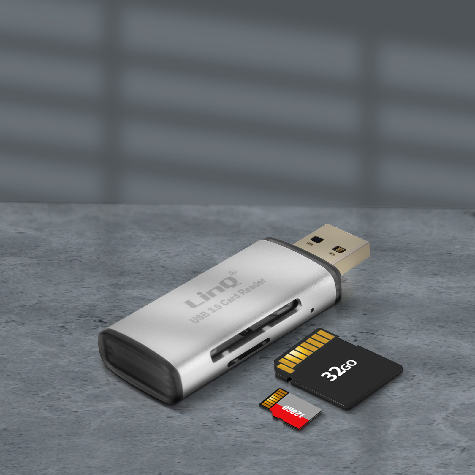 Lettore di schede USB 2.0 per la lettura