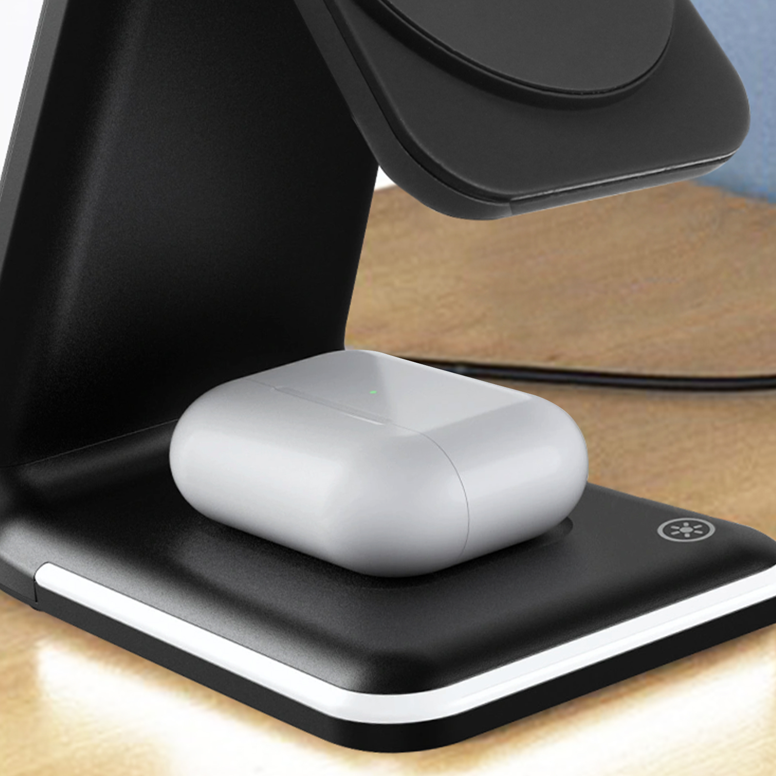Stazione Di Ricarica Wireless Magnetica 3 In 1 15W Per IPhone, Apple Watch, AirPods Con Adattatore 30W E Luce Notte - 4